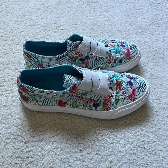 Floral Blowfish Canvas Sneakers. 6.5. EUC - Picture 2 of 4
